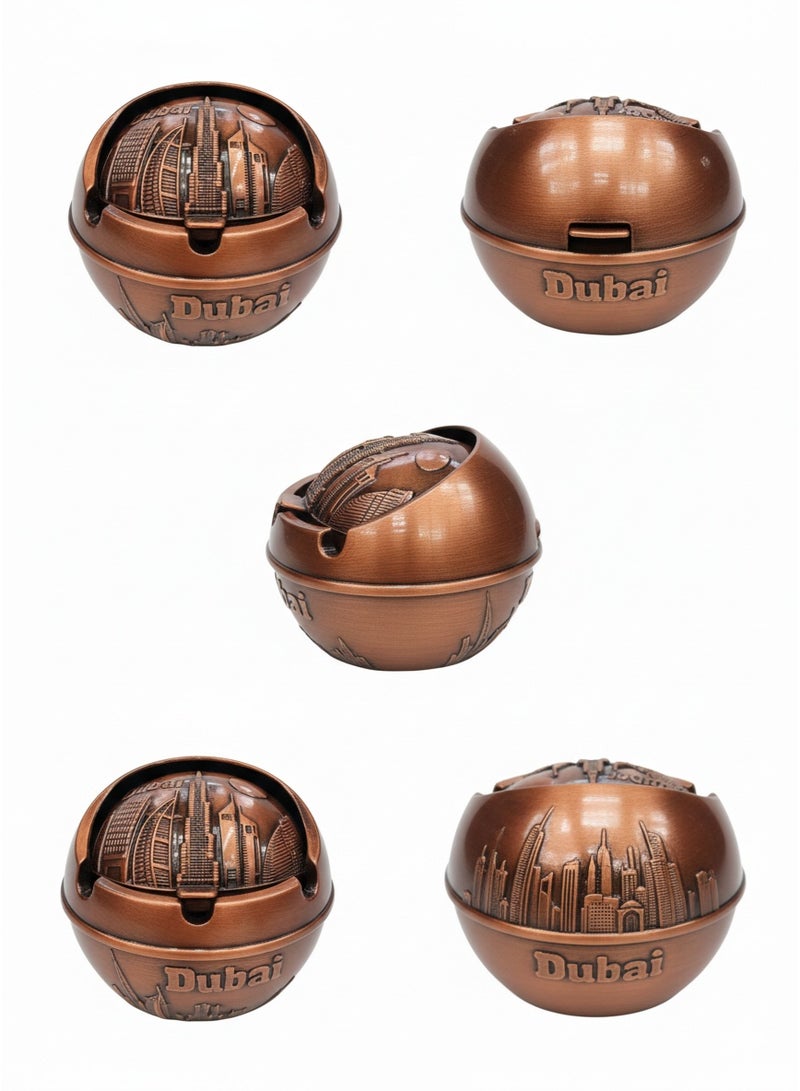 منفضة سجائر معدنية فاخرة من إصدار دبي - تصميم كروي من البرونز العتيق مع غطاء - Image 2